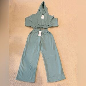 Zara long sleeve sweatsuit set with hoodie and wide leg pants size XS, S, M